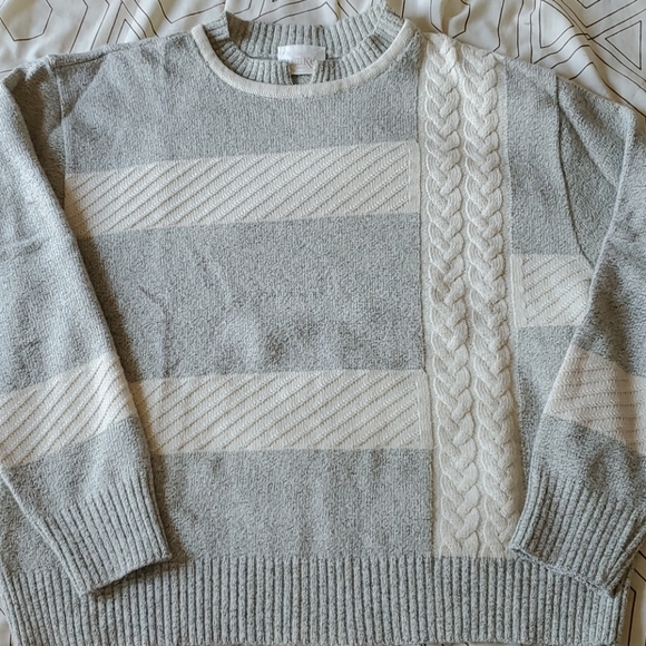 Vintage sweater with beautiful collar - Picture 3 of 6